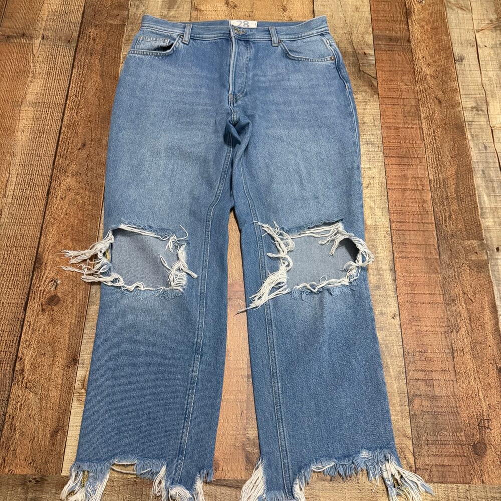 Free People Medium Denim Straight Leg Distressed Maggie Jeans Sz 28 Frayed Hem